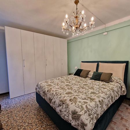 Veneziacentopercento La Forcola Apartment, Next To Rialto Bridge Veneza Exterior foto