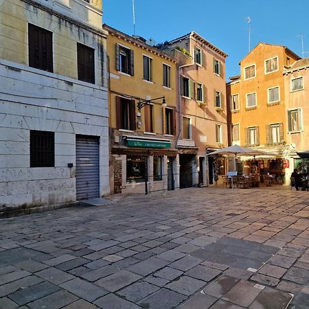 Veneziacentopercento La Forcola Apartment, Next To Rialto Bridge Veneza Exterior foto