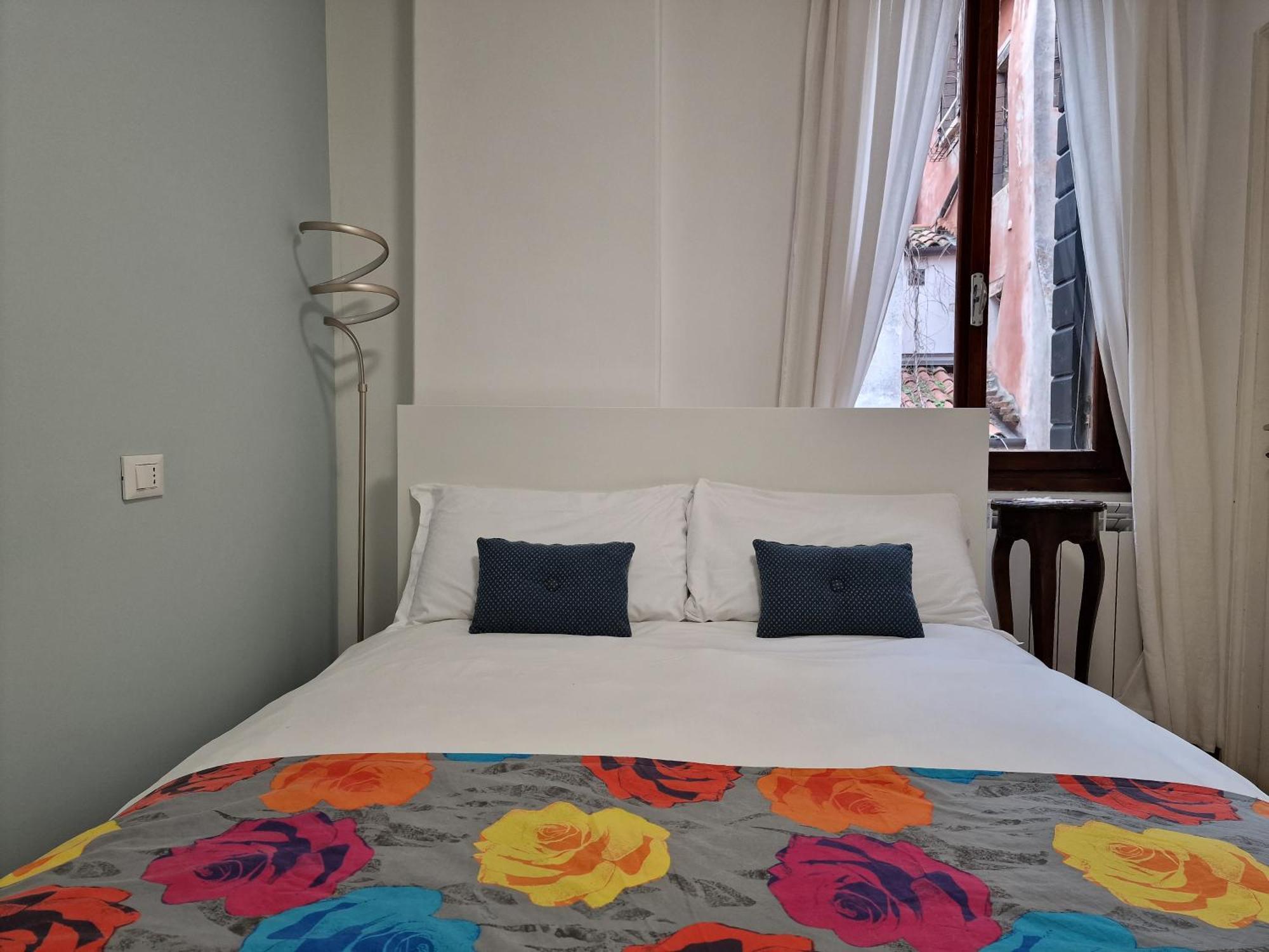 Veneziacentopercento La Forcola Apartment, Next To Rialto Bridge Veneza Exterior foto