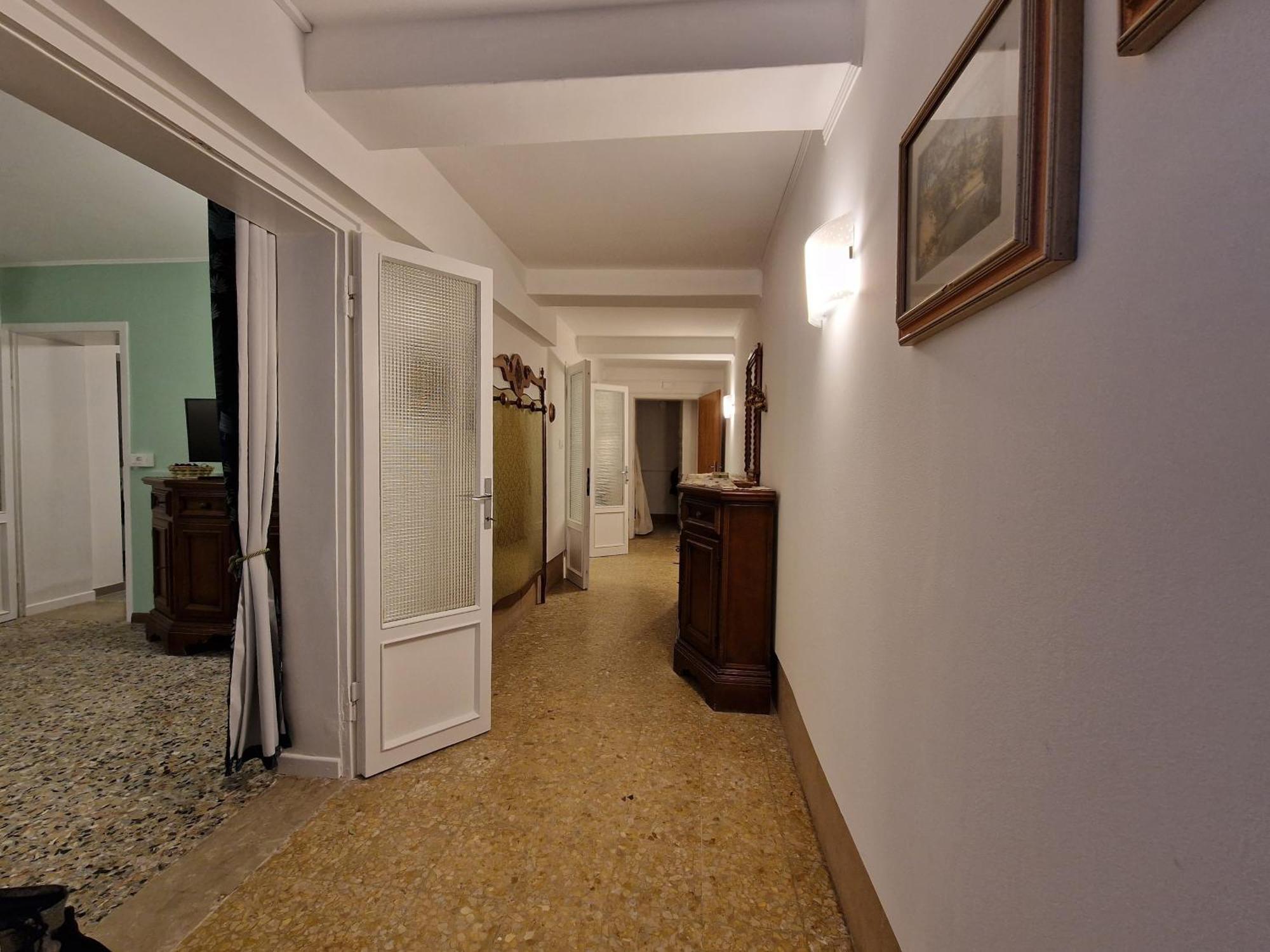 Veneziacentopercento La Forcola Apartment, Next To Rialto Bridge Veneza Exterior foto